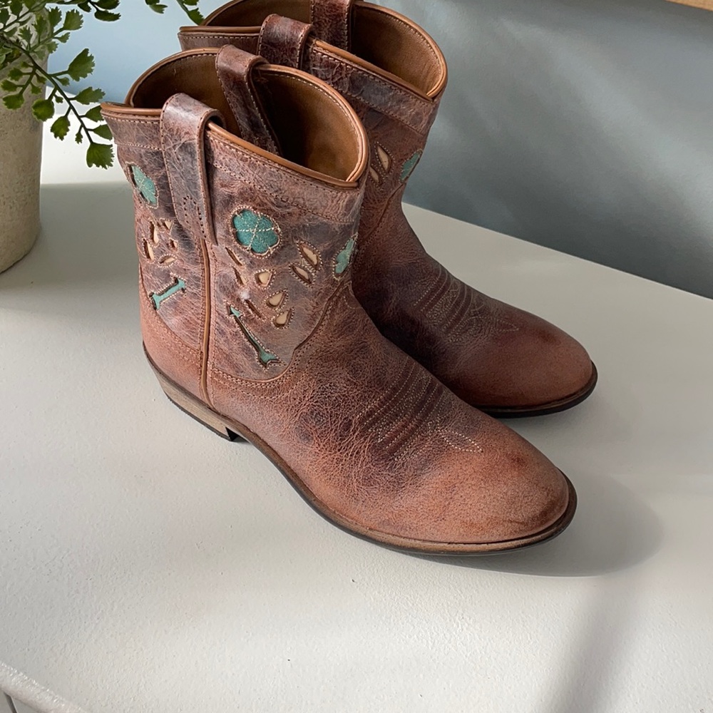 Laredo brown with turquoise detail ankle boots